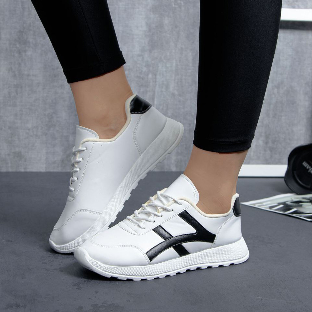 کفش ریبوک زنانه سفید مشکی 